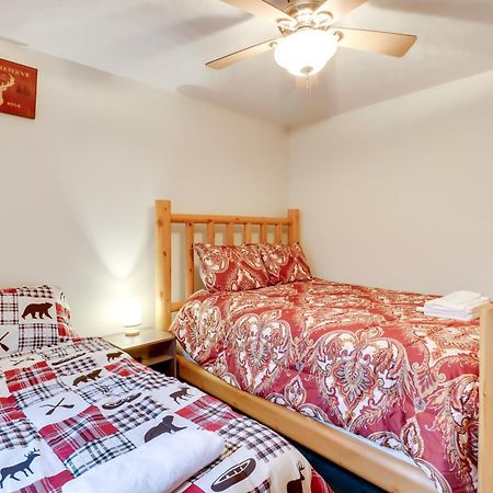 Pet-Friendly Pocono Lake Oasis With Hot Tub! Zewnętrze zdjęcie