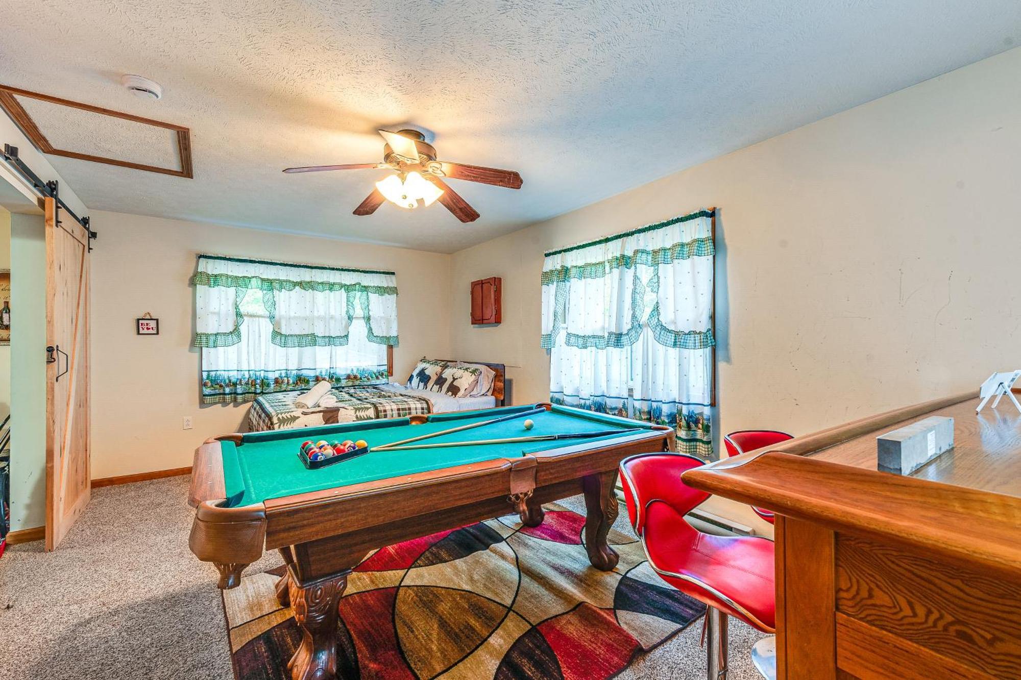 Pet-Friendly Pocono Lake Oasis With Hot Tub! Zewnętrze zdjęcie