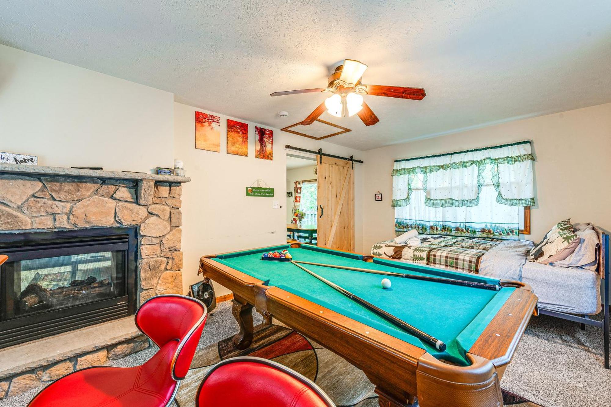 Pet-Friendly Pocono Lake Oasis With Hot Tub! Zewnętrze zdjęcie