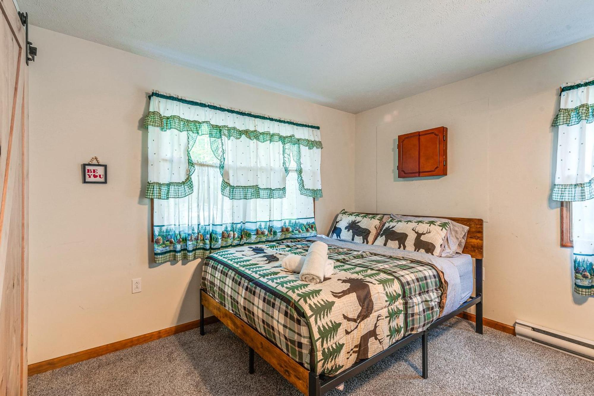 Pet-Friendly Pocono Lake Oasis With Hot Tub! Zewnętrze zdjęcie