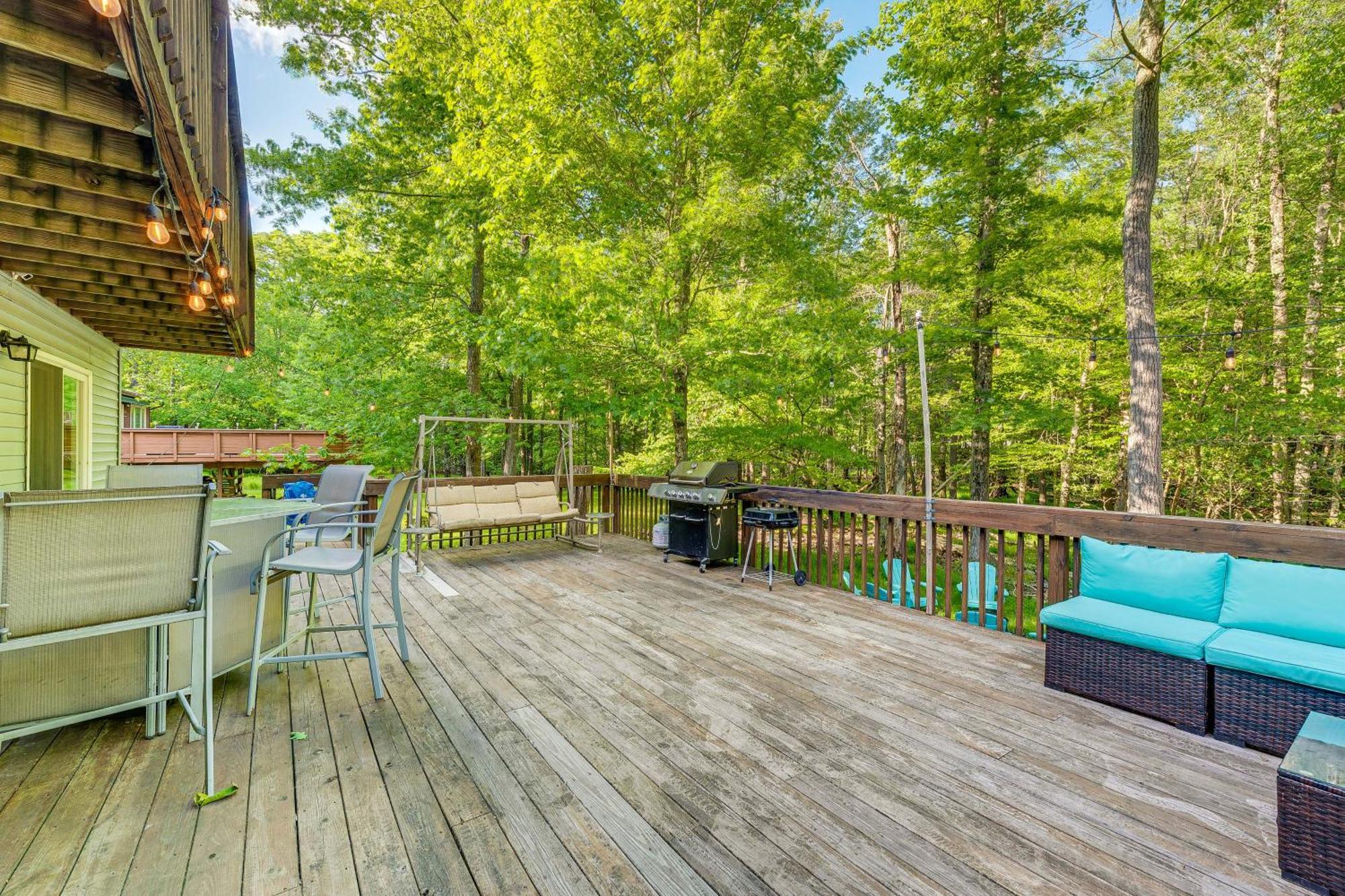 Pet-Friendly Pocono Lake Oasis With Hot Tub! Zewnętrze zdjęcie