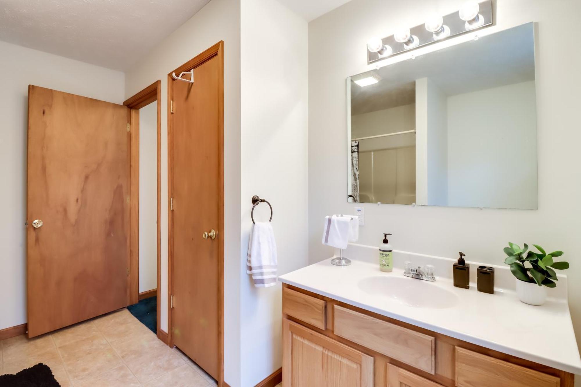 Pet-Friendly Pocono Lake Oasis With Hot Tub! Zewnętrze zdjęcie