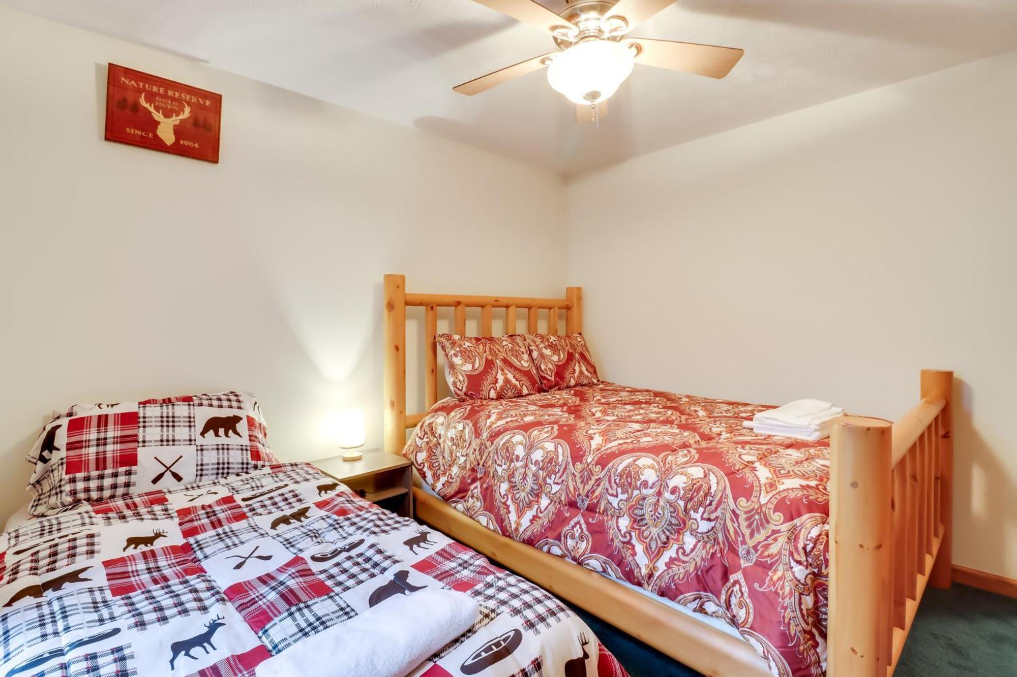 Pet-Friendly Pocono Lake Oasis With Hot Tub! Zewnętrze zdjęcie